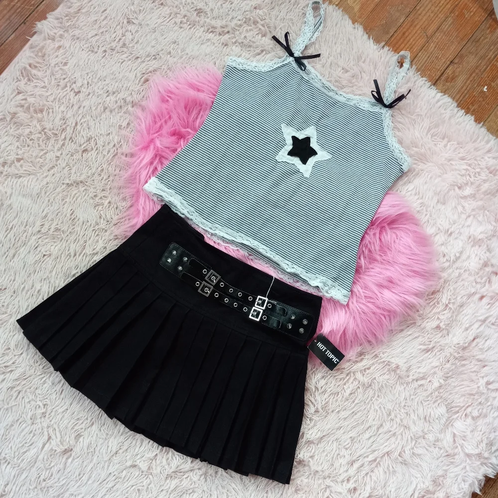 Striped mall goth star decor tank tops w lace and bows! - Picture 7 of 10